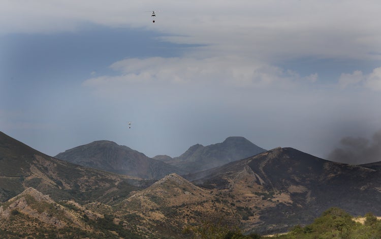 Las imágenes del incendio en la Montaña Palentina