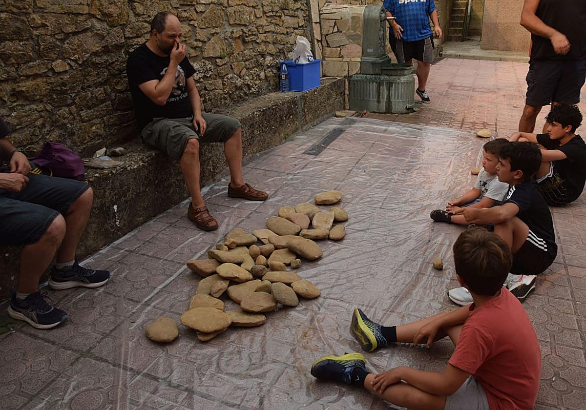 El vínculo de Santibáñez de la Peña con la Cueva Guantes