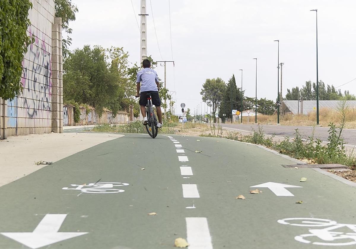 El nuevo carril bici del Camino Viejo de Simancas.