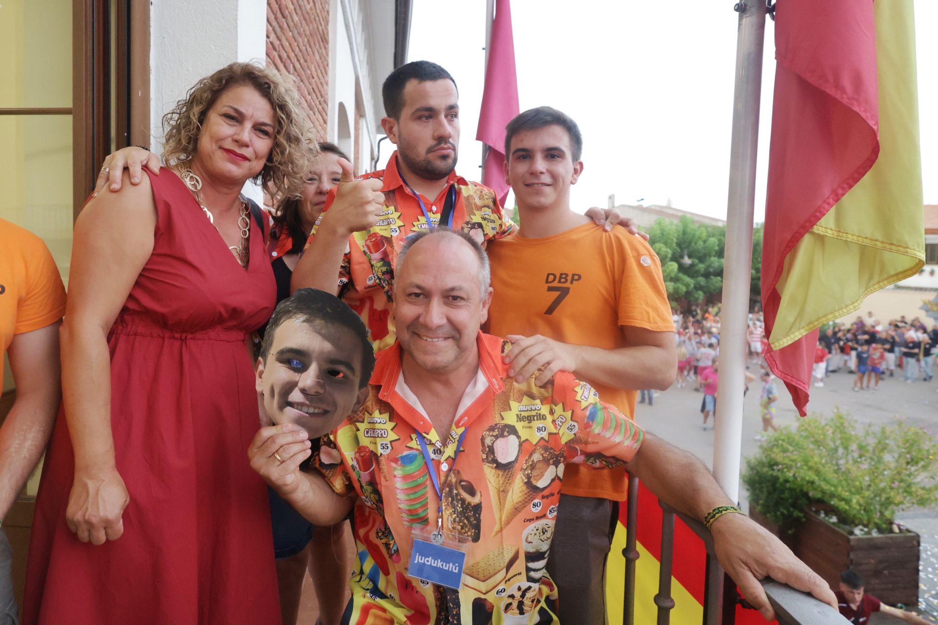 El inicio de las fiestas de Viana de Cega, en imágenes