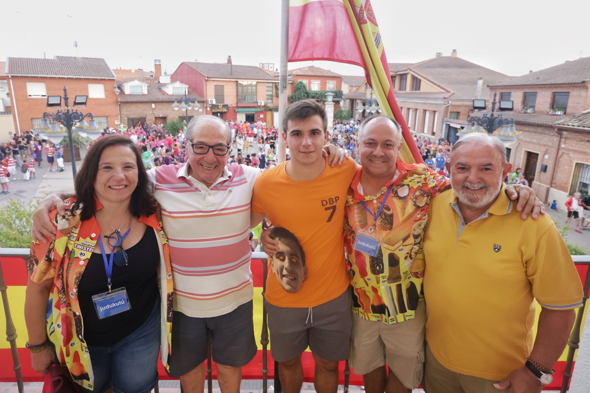 El inicio de las fiestas de Viana de Cega, en imágenes