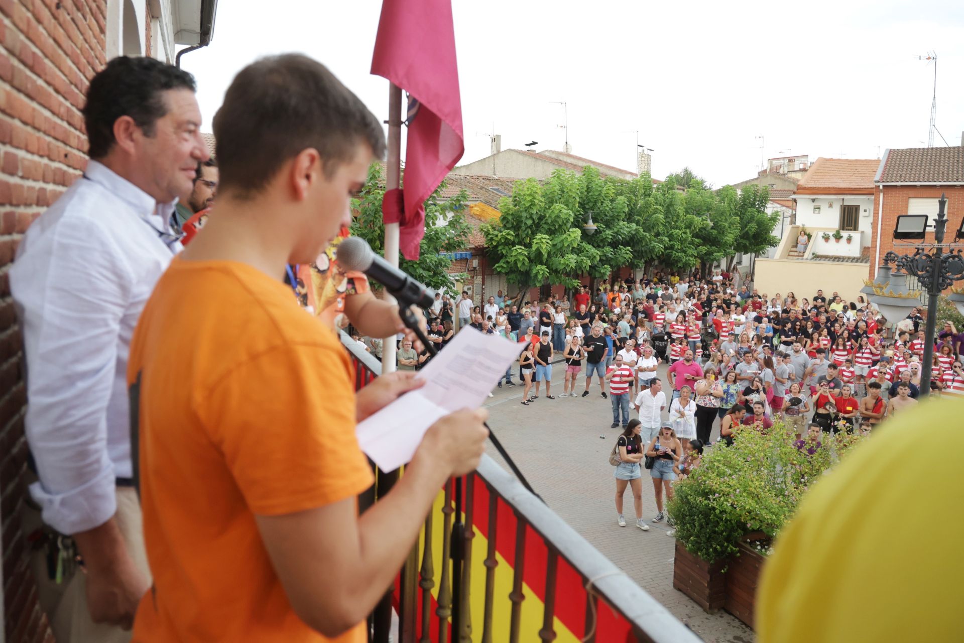 El inicio de las fiestas de Viana de Cega, en imágenes