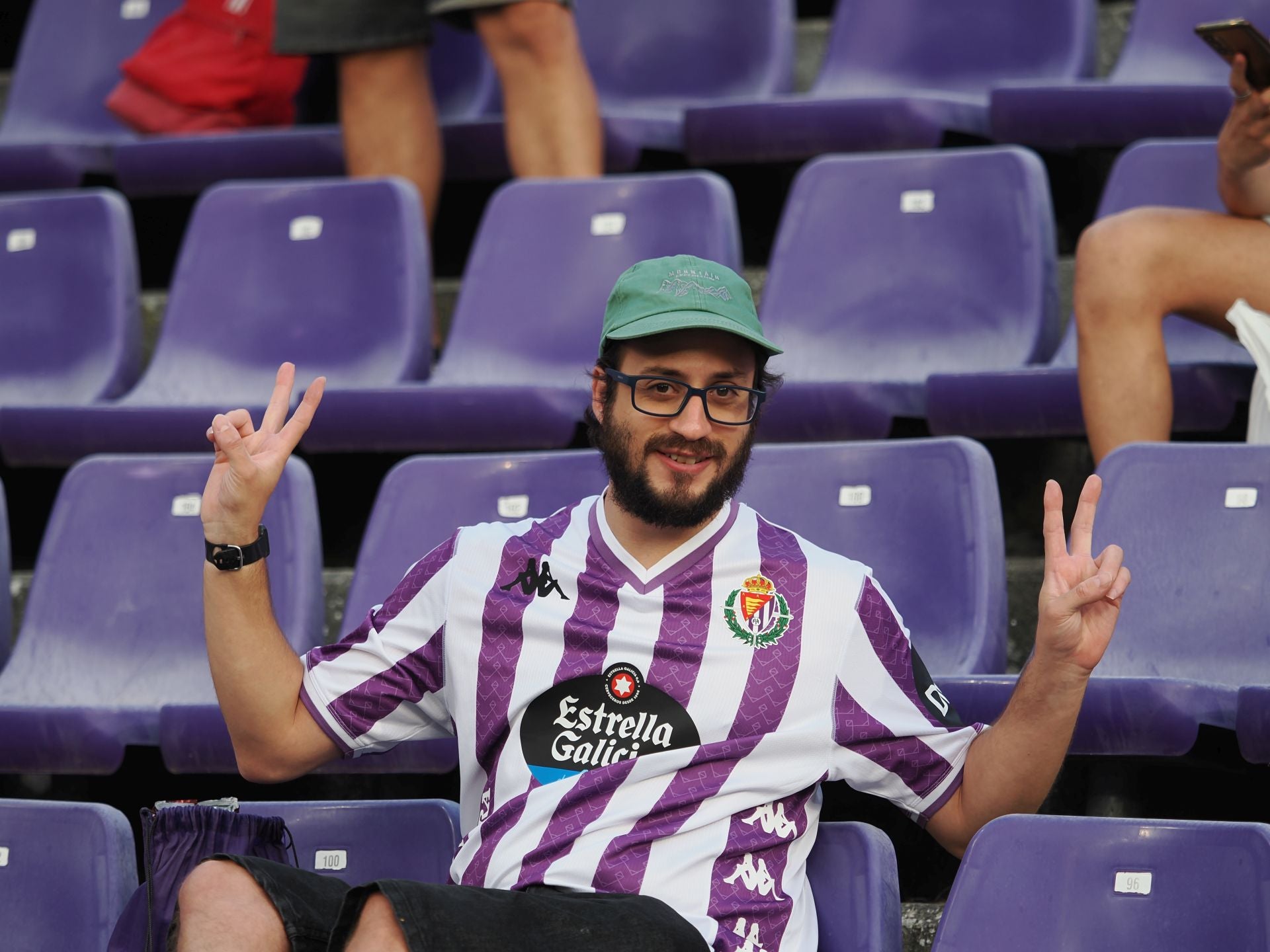 Búscate en la grada del Real Valladolid-Ceuta (1/3)