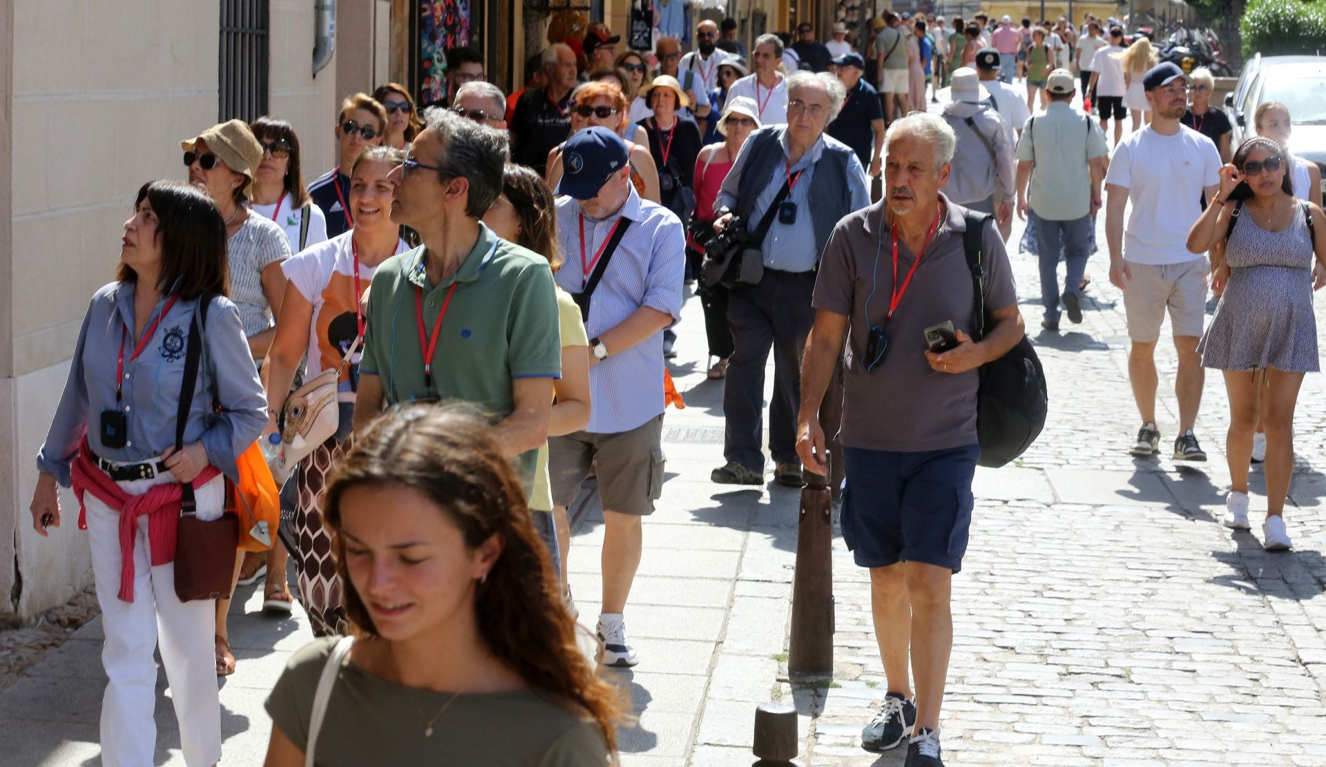Los turistas llenan Segovia