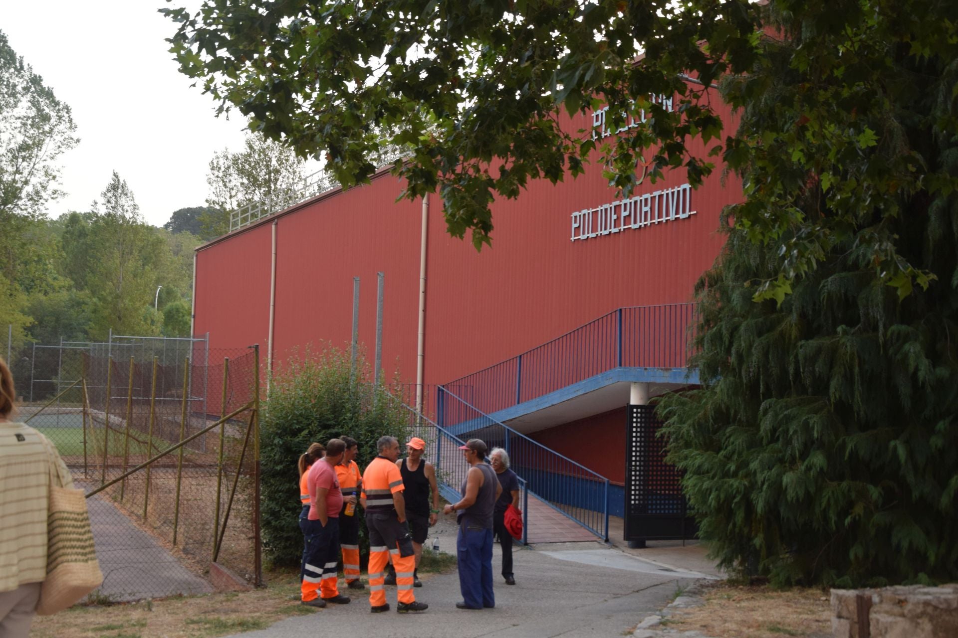 Guardo acoge a evacuados por los incendios
