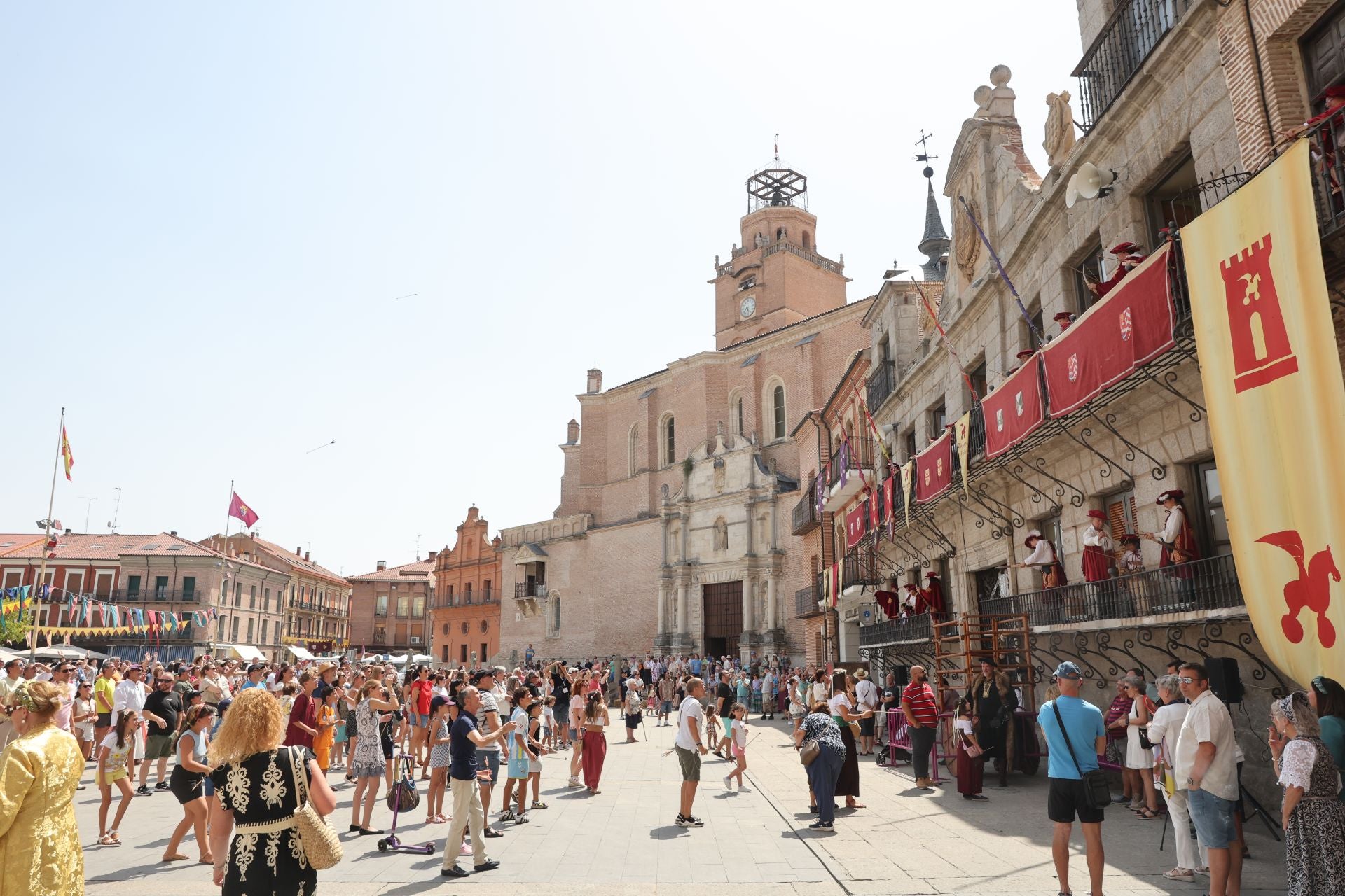 Ambiente en la Feria Renacentista de Medina del Campo este sábado