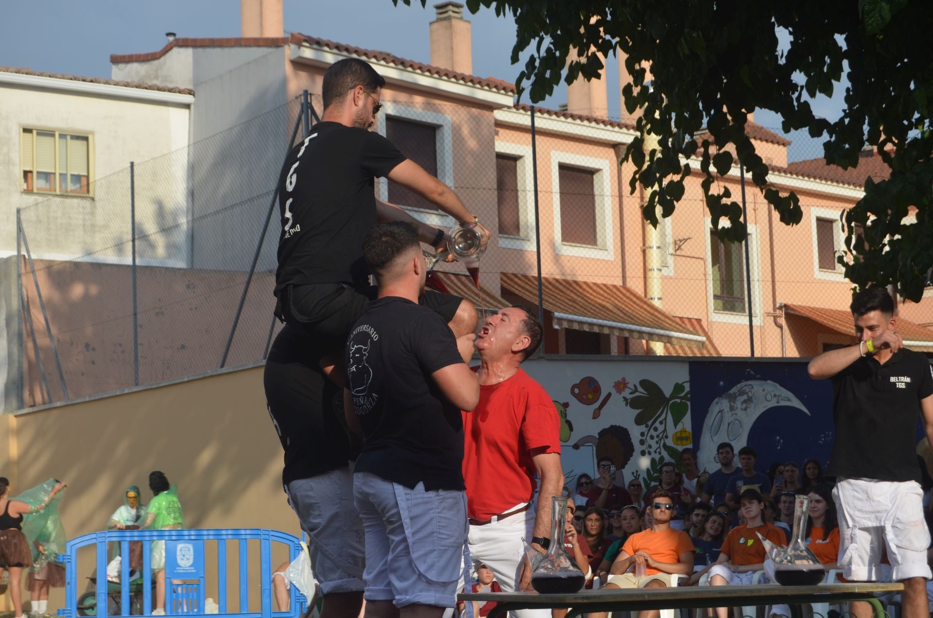 Las imágenes de la celebración de VI concurso de habilidad con el porrón de Tudela de Duero