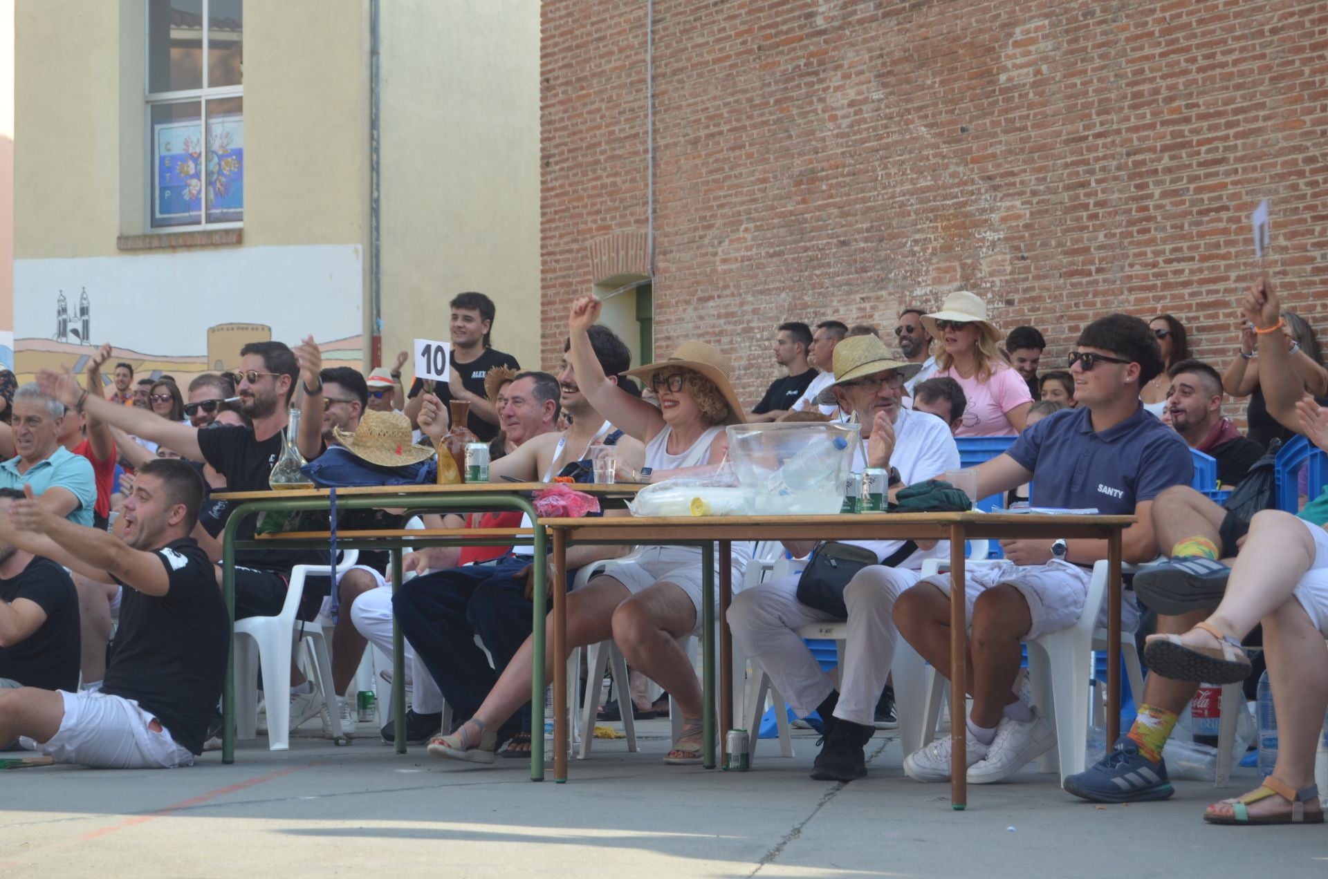 Las imágenes de la celebración de VI concurso de habilidad con el porrón de Tudela de Duero