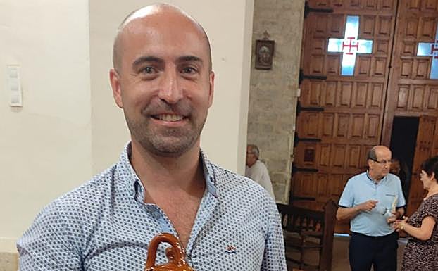 Roberto Santos Fernández, tras recibir el Botijo de Plata.
