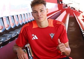 Mathis Lachuer, en una entrevista para El Correo la pasada temporada en Anduva