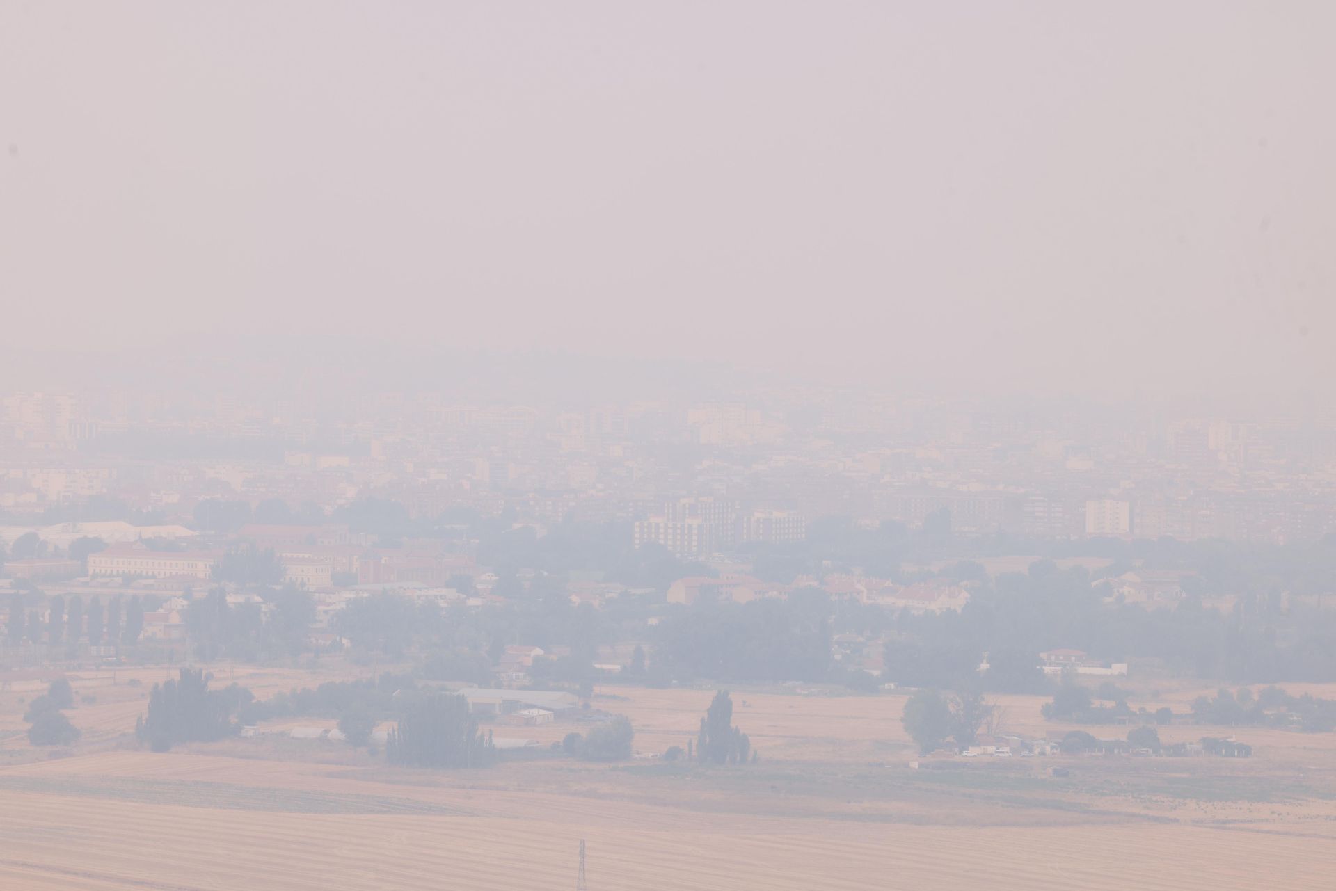 Las imágenes del humo en Valladolid, en alerta por contaminación de los incendios