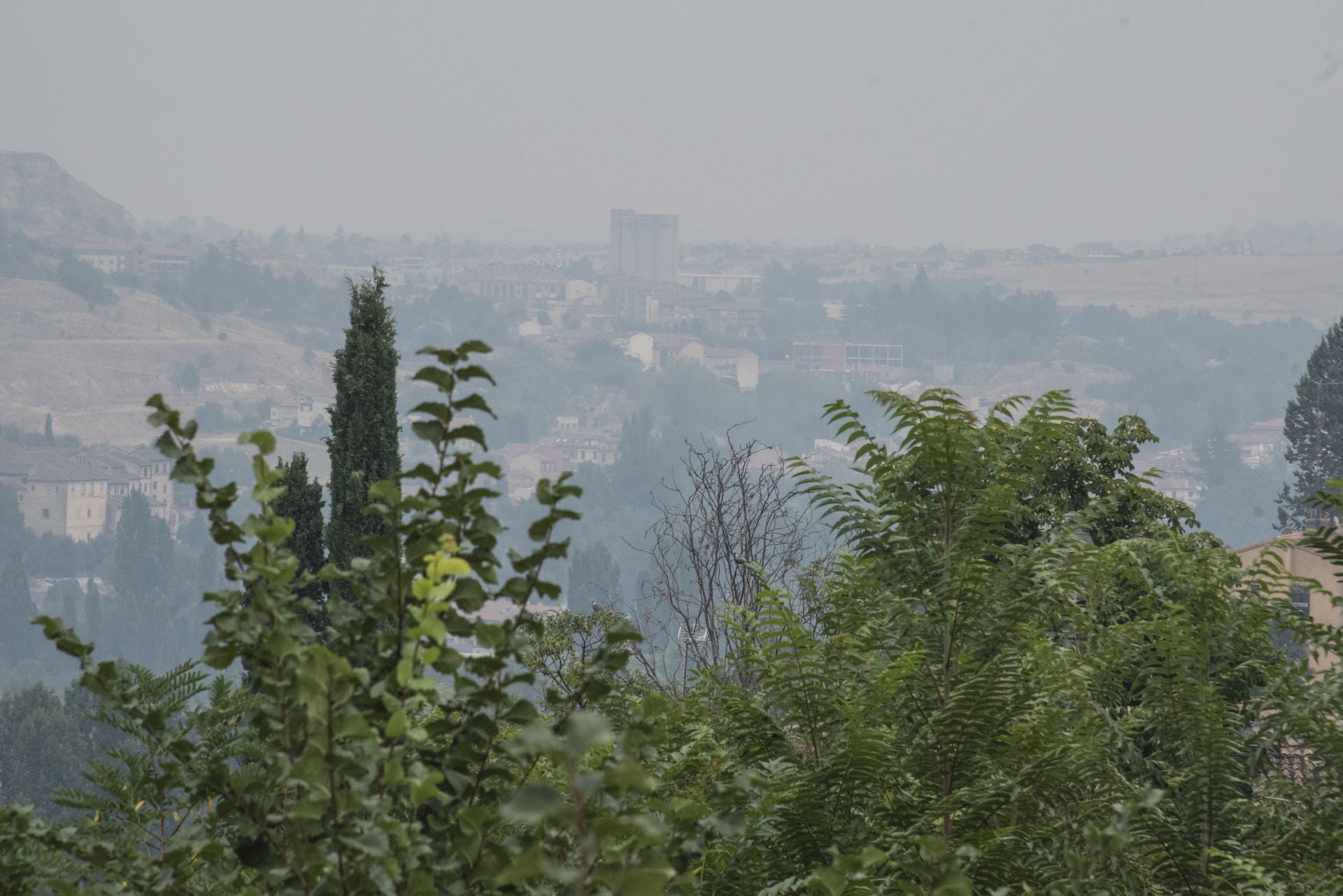 Niebla de humo en Segovia