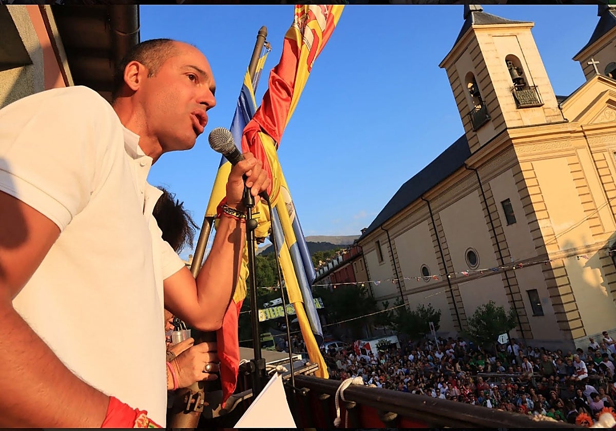 El alcalde del Real Sitio durante la inauguración de las pasadas fiestas