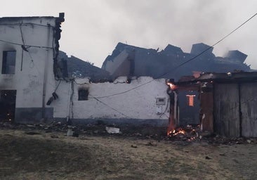 El incendio de Boca de Huérgano entra en la zona de Mazobre y la Cruz Armada en Palencia