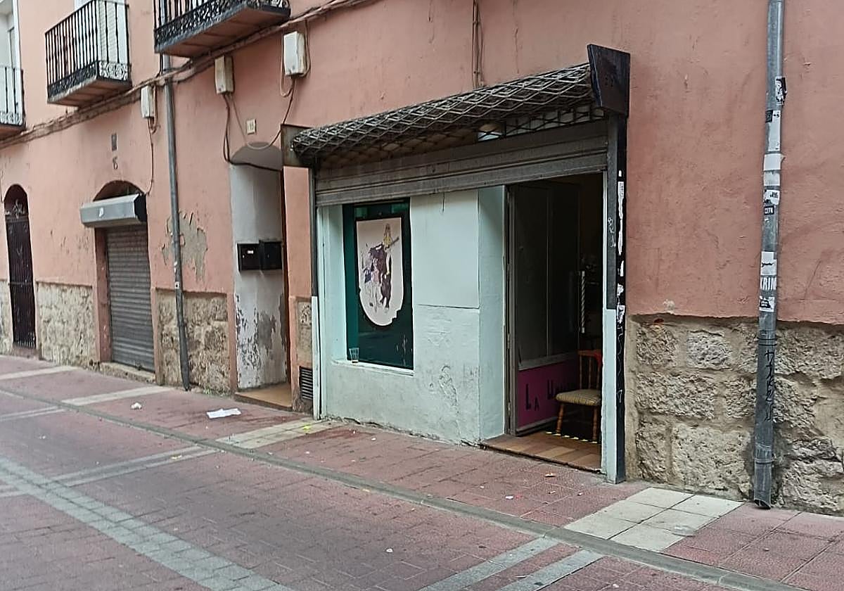Exterior de la peña donde tuvo lugar el altercado, en la calle Solana Alta de Tudela de Duero.