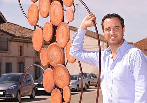 César López es el alcalde de Serrada