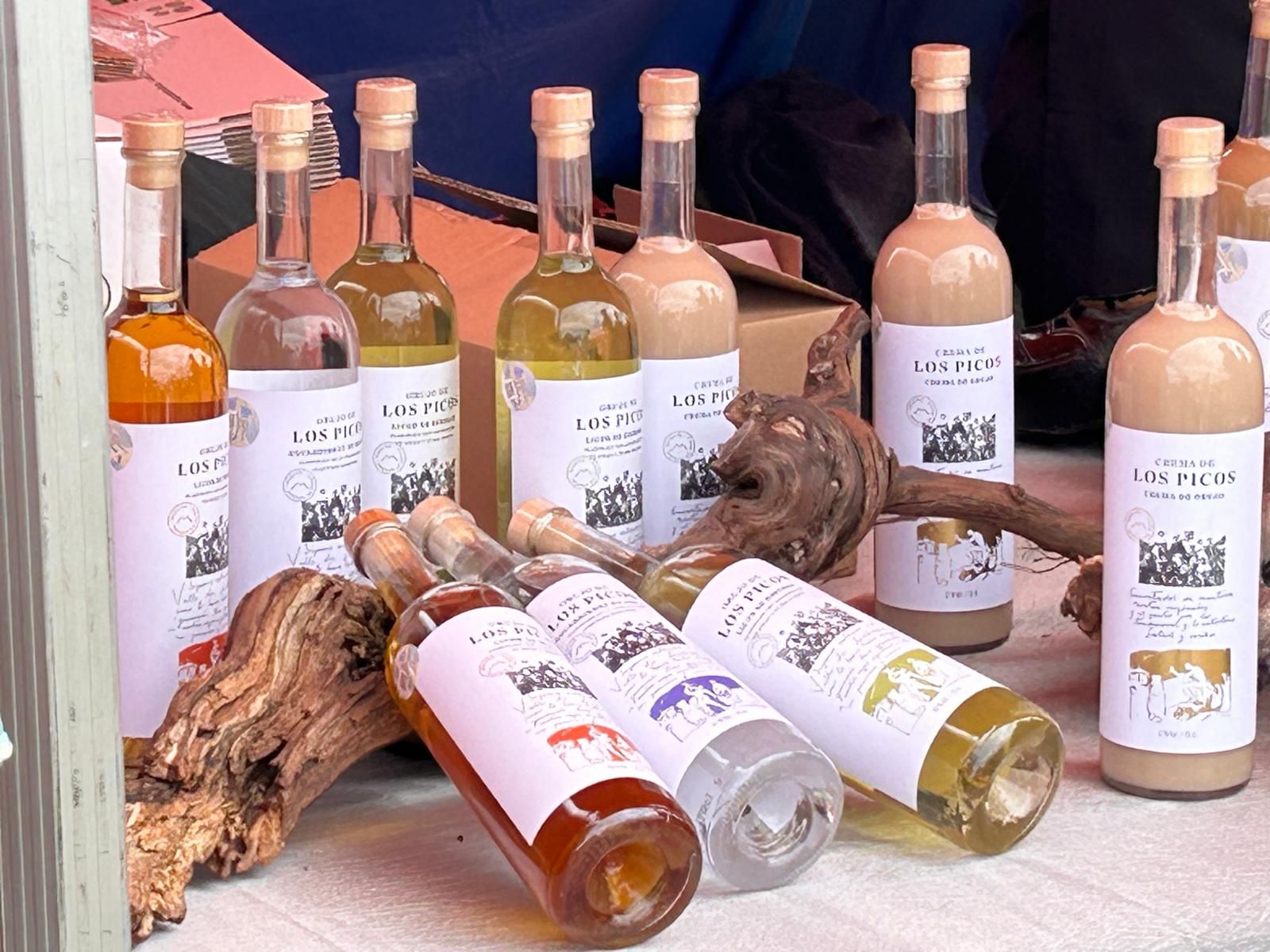 Animada feria de ganado vacuno en La Pernía