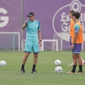 Guillermo Almada da instrucciones en una sesión en los Anexos.