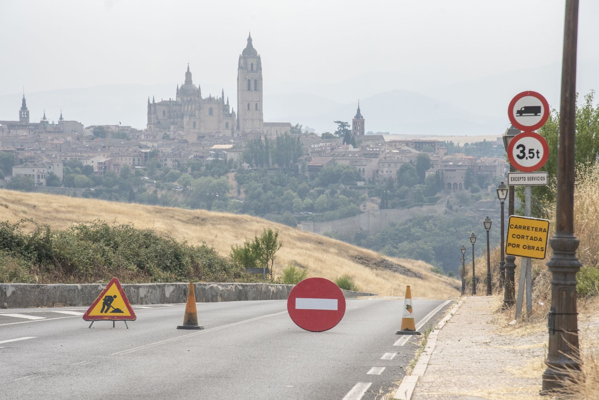 Jornada de atascos y calles cortadas en Segovia