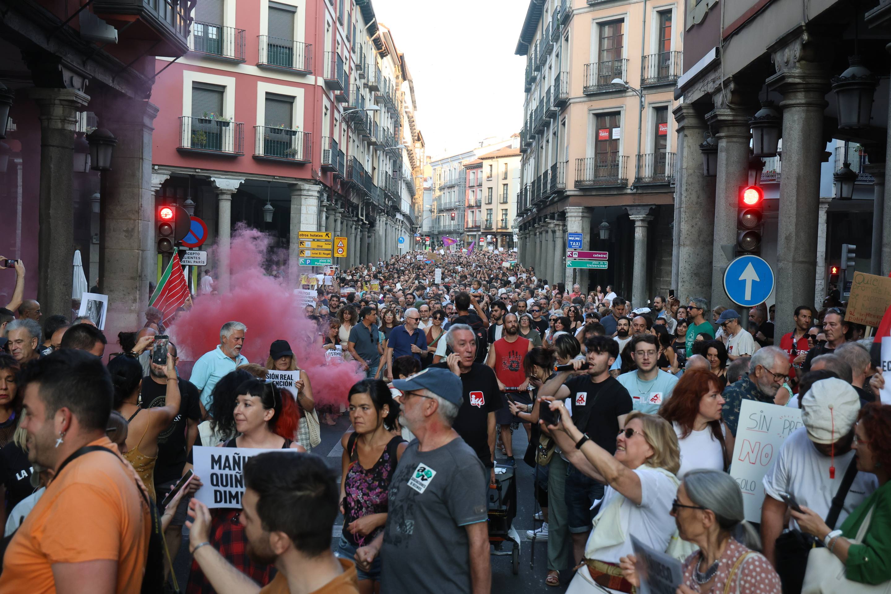 Las imágenes de la manifestación contra la gestión de los incendios de Castilla y León