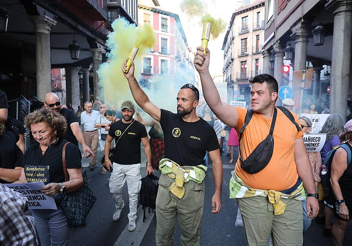 Las imágenes de la manifestación contra la gestión de los incendios de Castilla y León