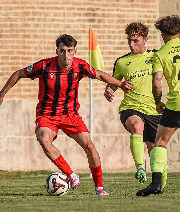 Imagen secundaria 2 - El Laguna sufre para sacar el pase a semifinales del Trofeo Diputación
