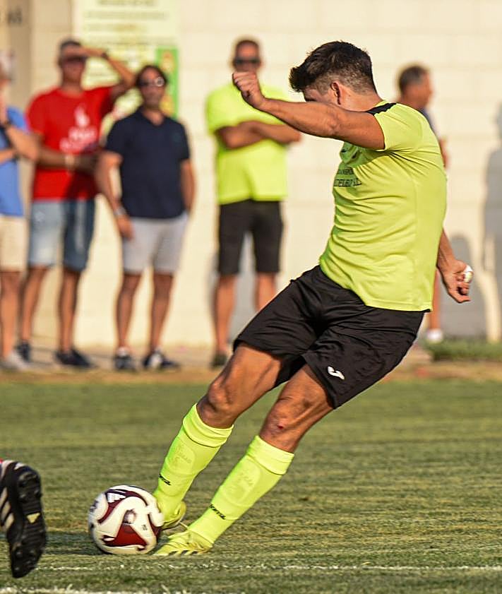 Imagen secundaria 2 - El Laguna sufre para sacar el pase a semifinales del Trofeo Diputación