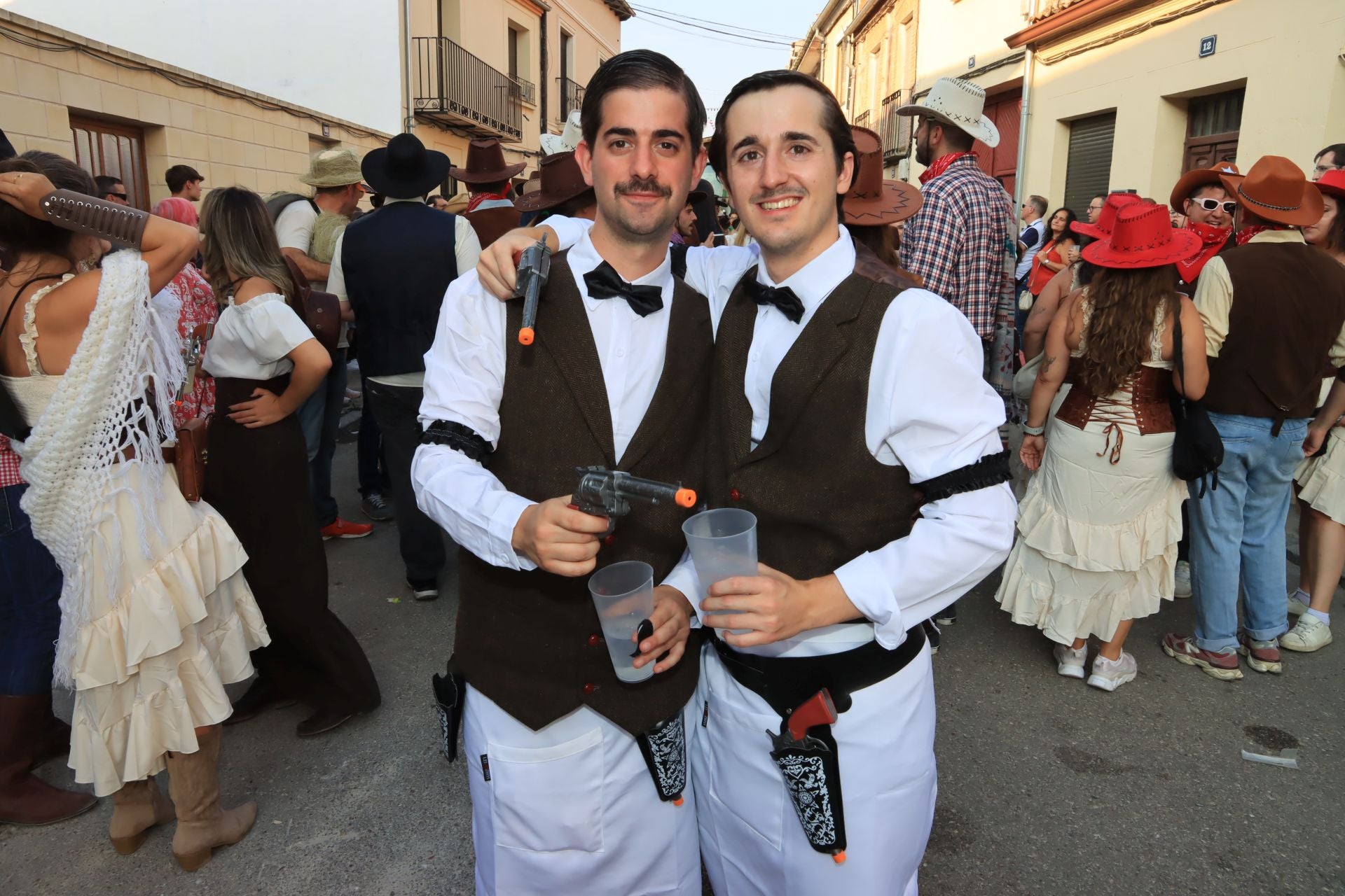 Fotografías del gran desfile de carrozas en Fuentepelayo