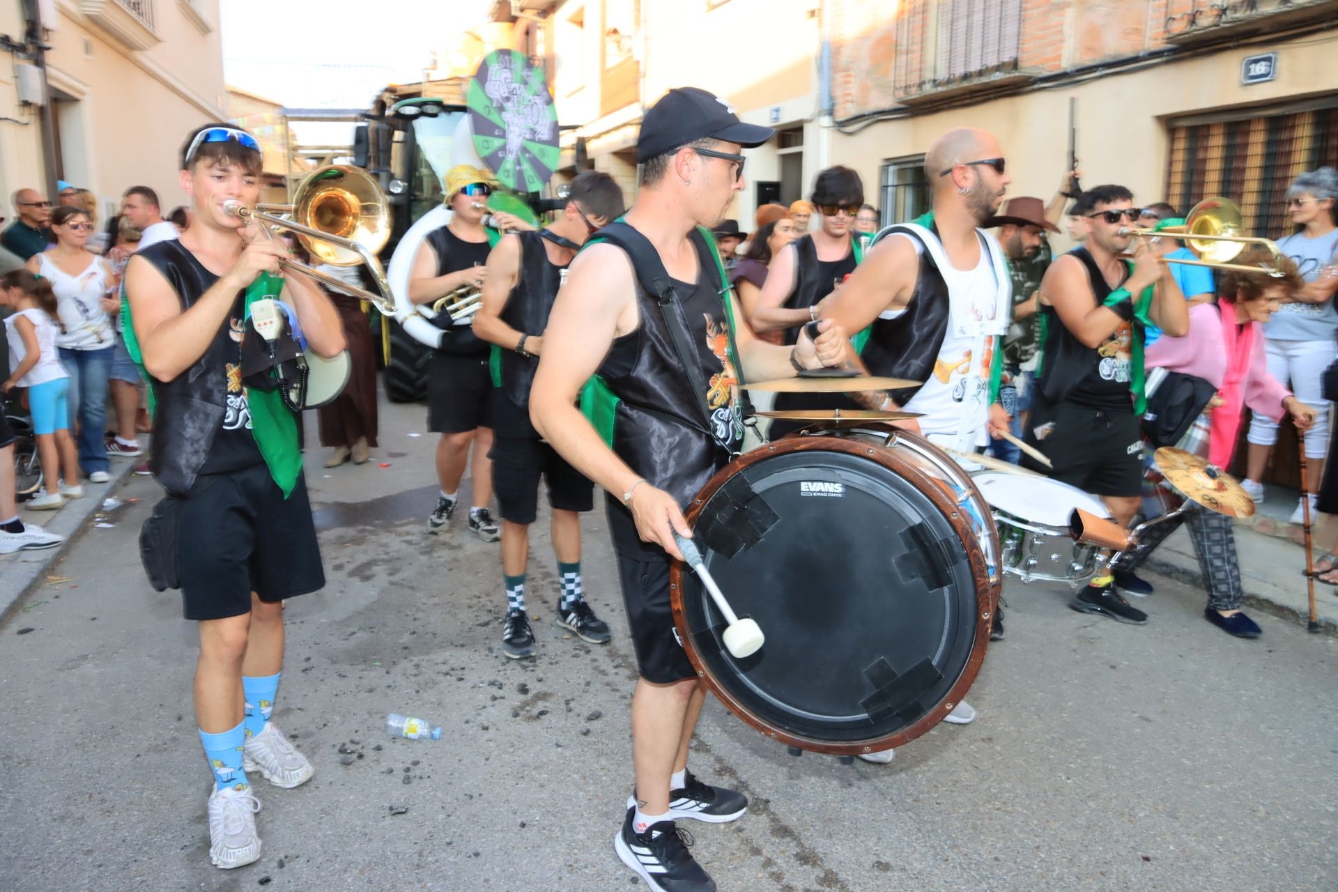 Fotografías del gran desfile de carrozas en Fuentepelayo