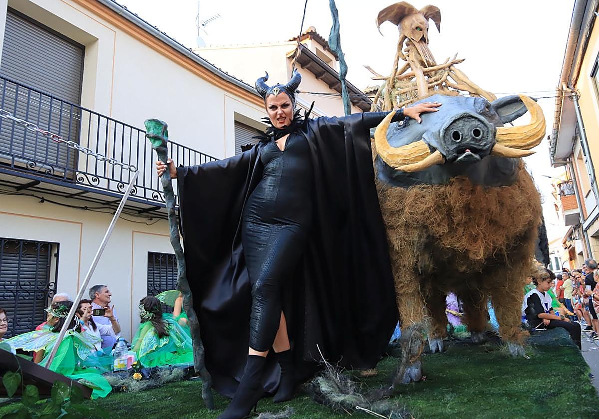 Fotografías del gran desfile de carrozas en Fuentepelayo