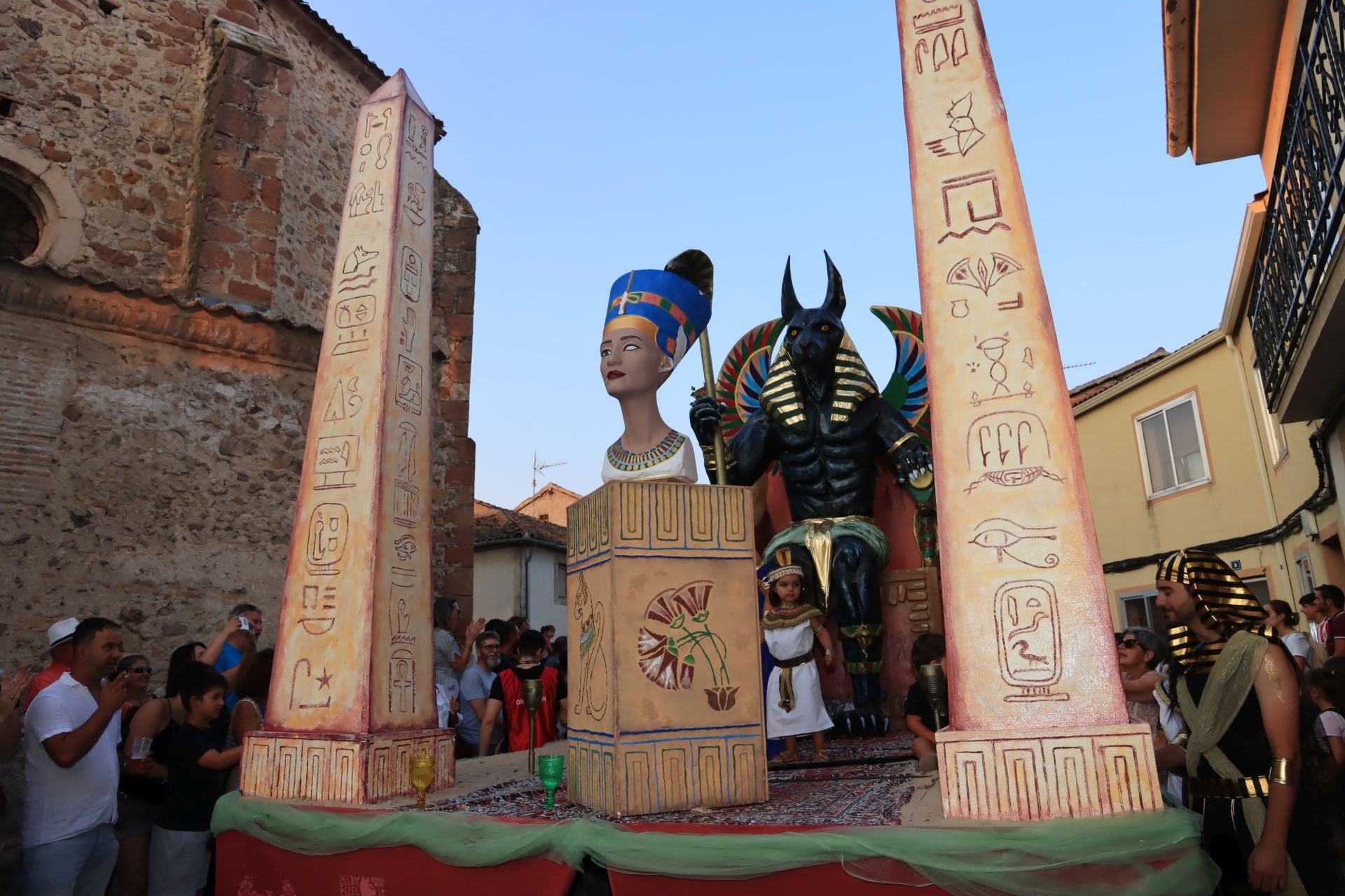 Fotografías del gran desfile de carrozas en Fuentepelayo