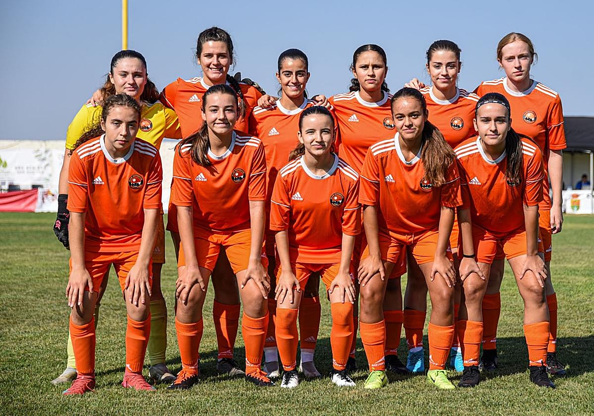 Imagen principal - El Parquesol impone su superioridad para pasar a la final del Trofeo Diputación