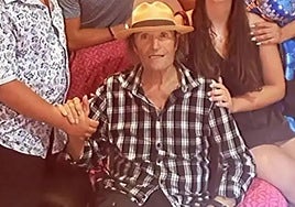 Amador Mohedano, visiblemente más delgado.