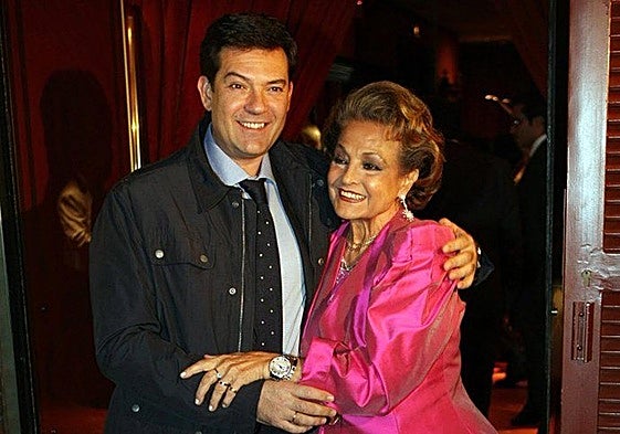 Augusto Algueró Jr., con su madre, Carmen Sevilla.