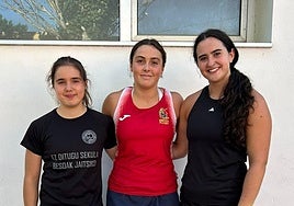 De izquierda a derecha las nuevas incorporaciones del equipo: Irati Clavero, Daniela García e Idoia Goya.