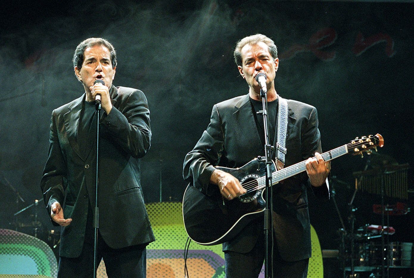 Manuel de la Calva (izquierda) y Ramón Arcusa, el Dúo Dinámico, en un concierto en la Feria de Valladolid en el año 2003.