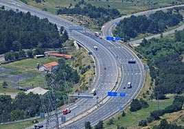 Autopista AP-6 a su paso por la provincia de Segovia.
