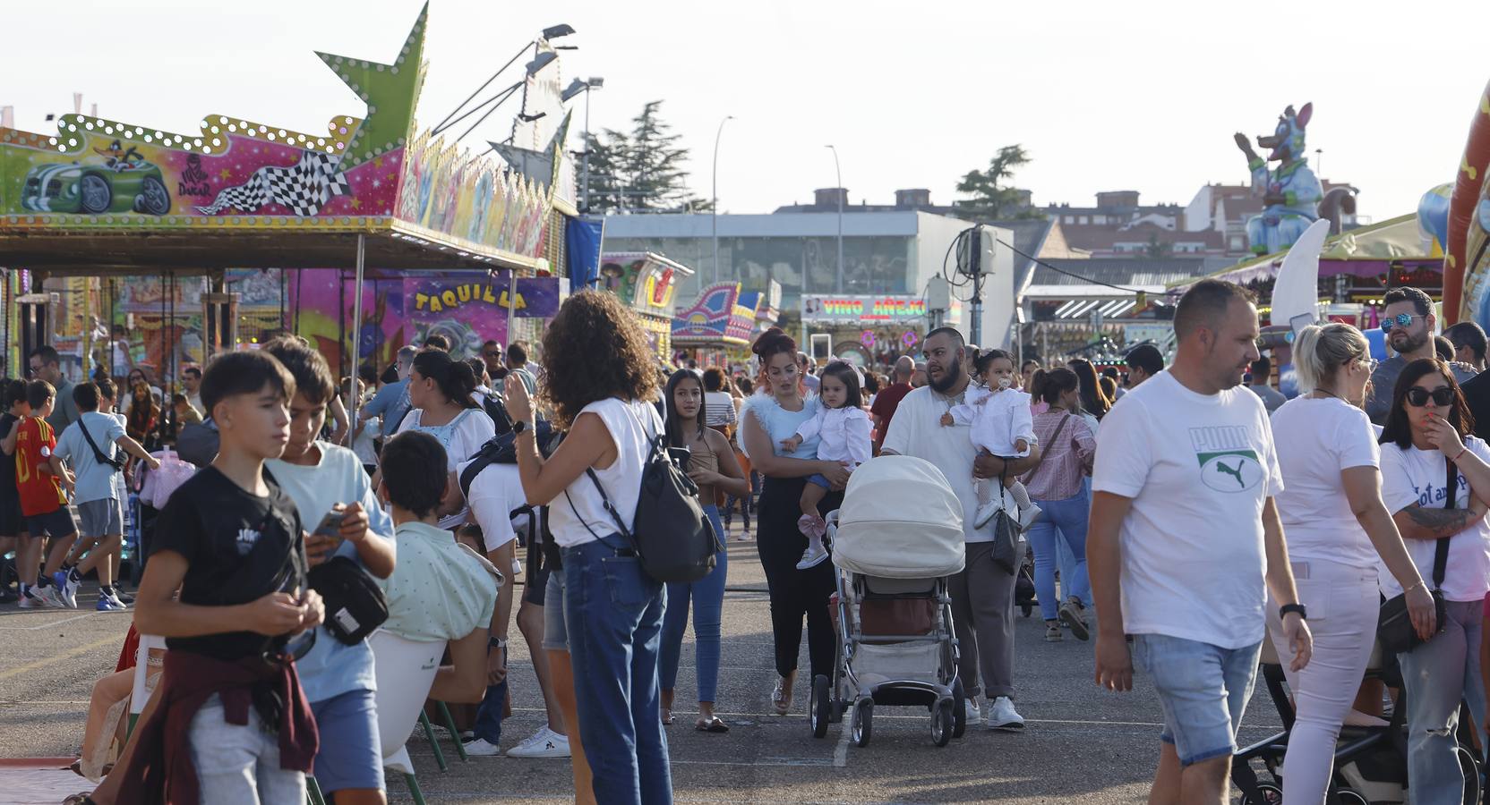 El Recinto Ferial ha dado el chupinazo festivo en Palencia