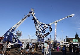Atracciones instaladas en el recinto ferial de Palencia.