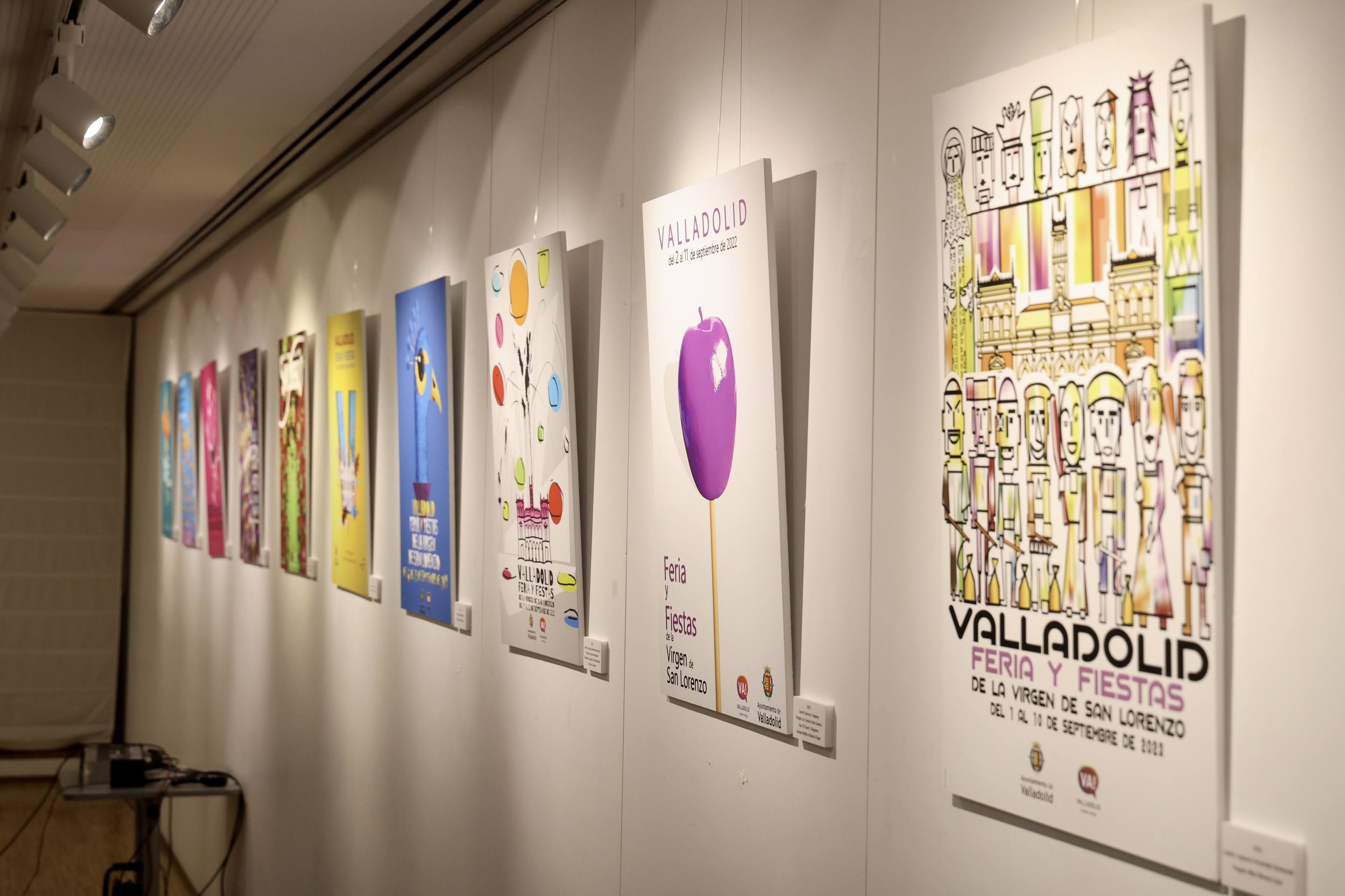 Los 25 años de carteles de las Fiestas de la Virgen de San Lorenzo, en imágenes