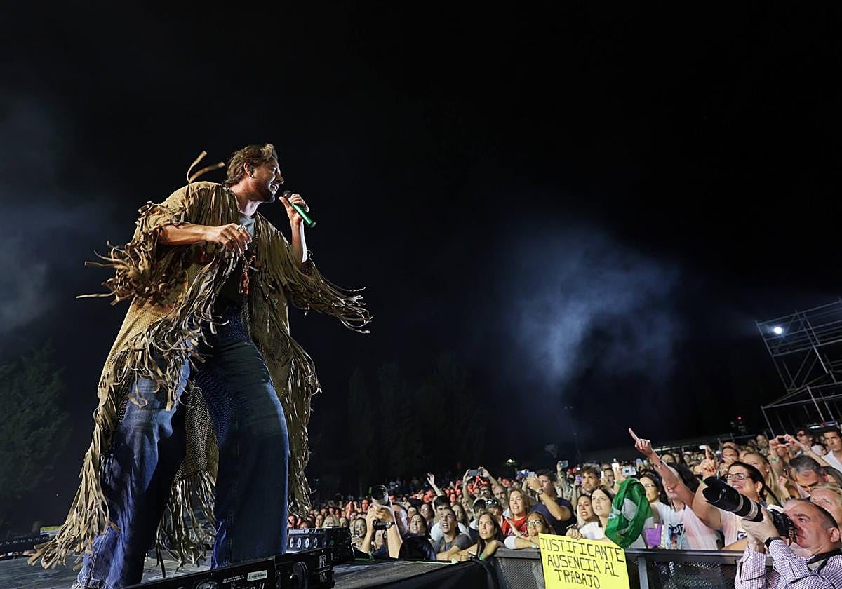 El concierto de Manuel Carrasco en Medina del Campo, en imágenes