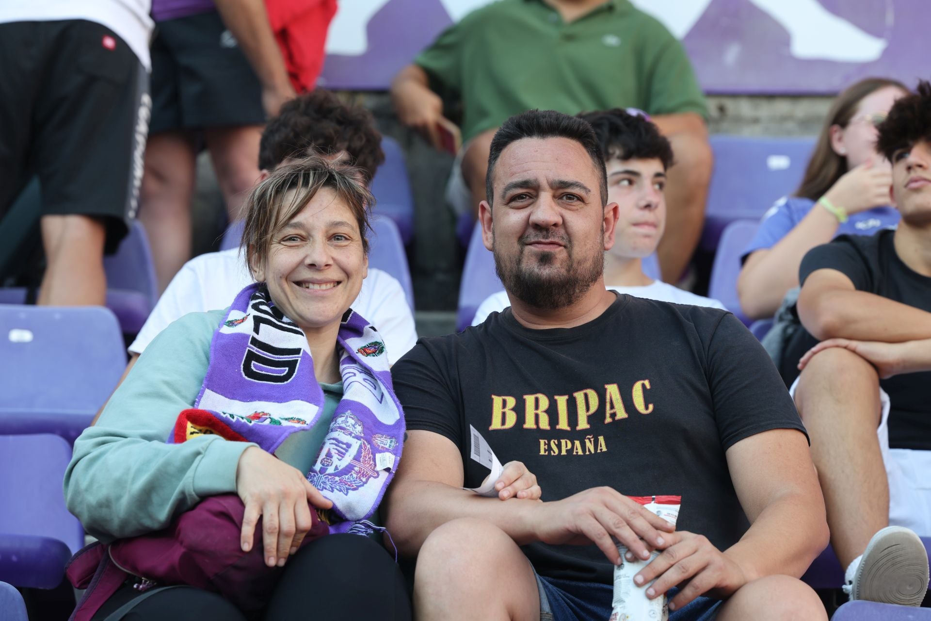 Búscate en la grada del Real Valladolid (1/4)