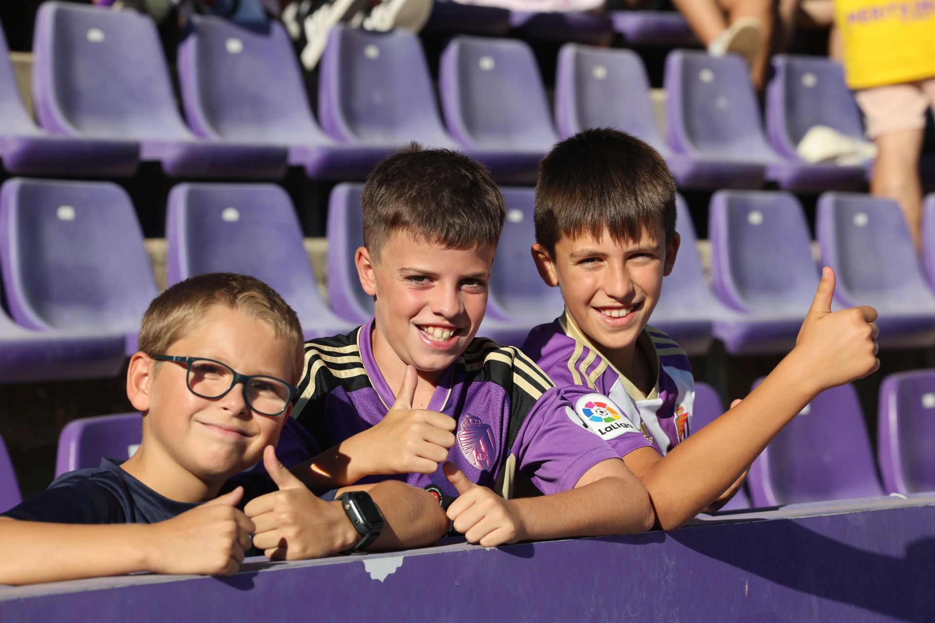 Búscate en la grada del Real Valladolid (3/4)