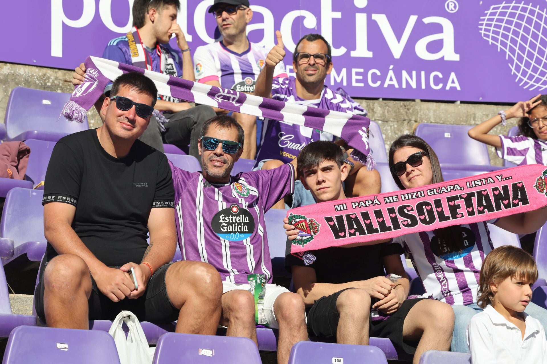 Búscate en la grada del Real Valladolid (1/4)