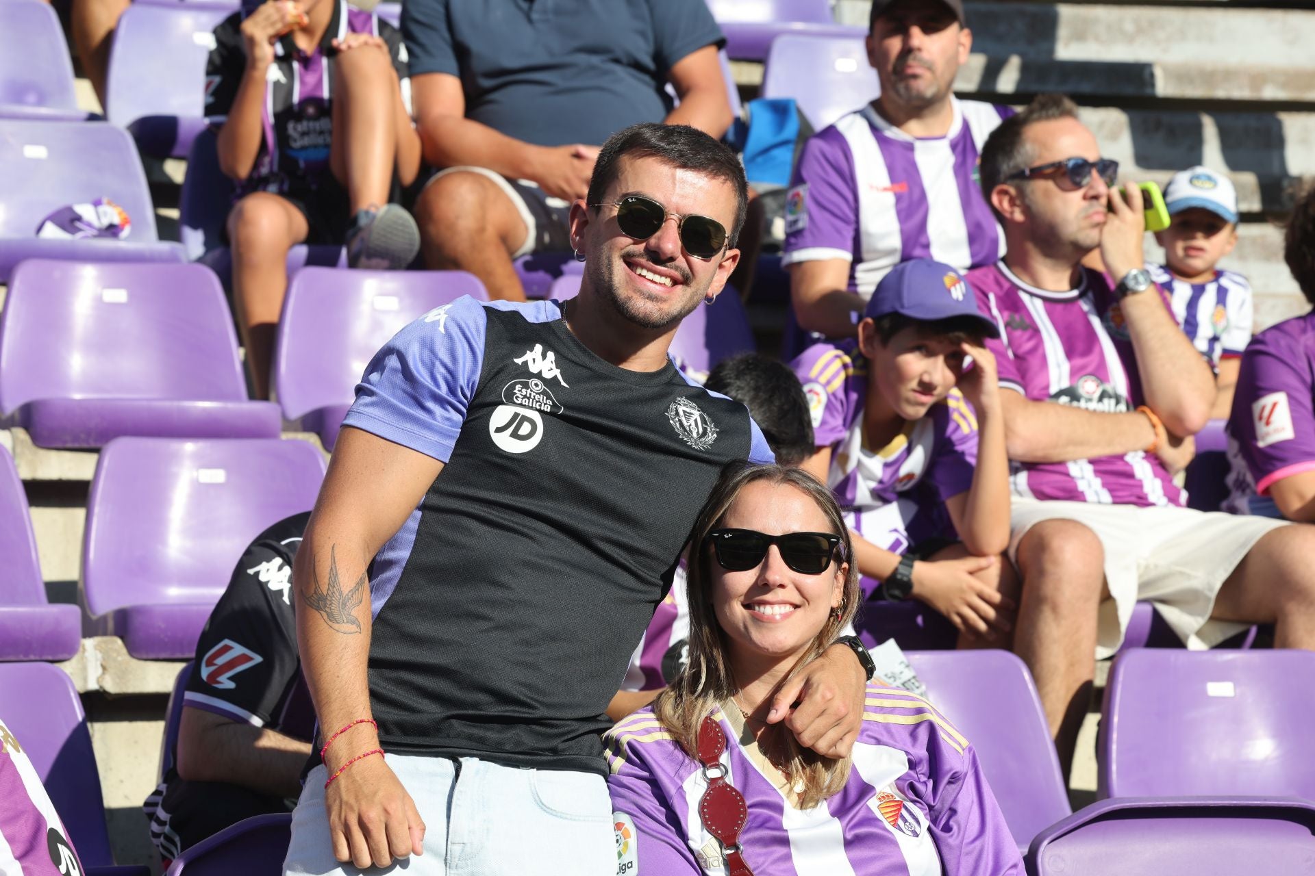 Búscate en la grada del Real Valladolid (1/4)