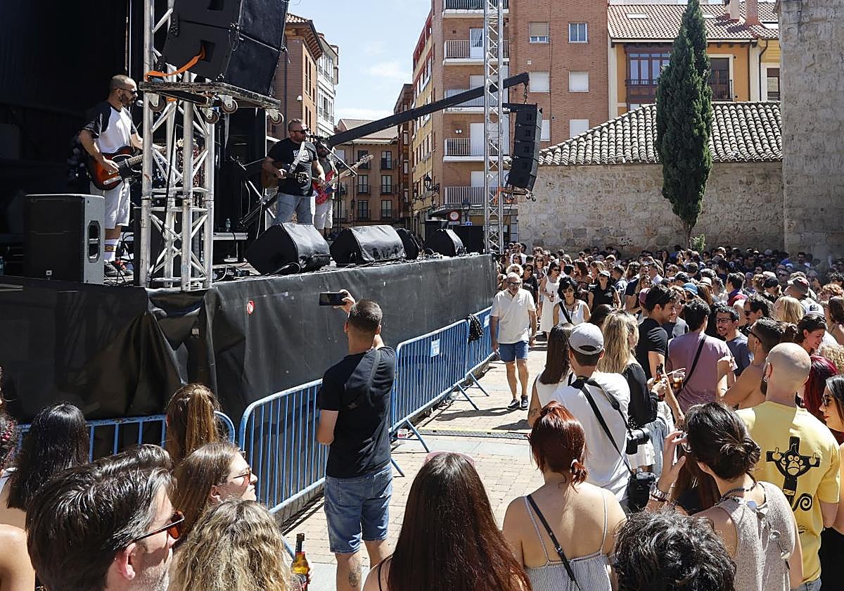 Actuación de El niño de la hipoteca en San Miguel.