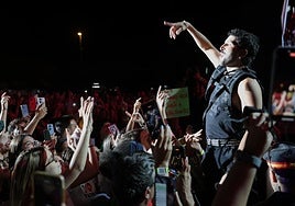 Sebastián Yatra durante el concierto