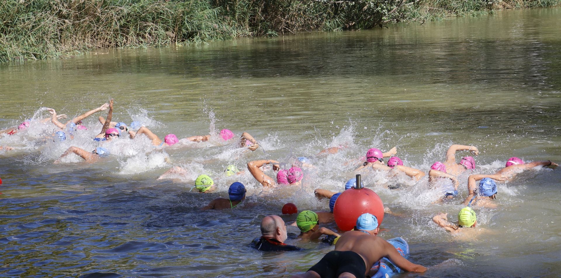 La Travesía a Nado del Carrión, en imágenes