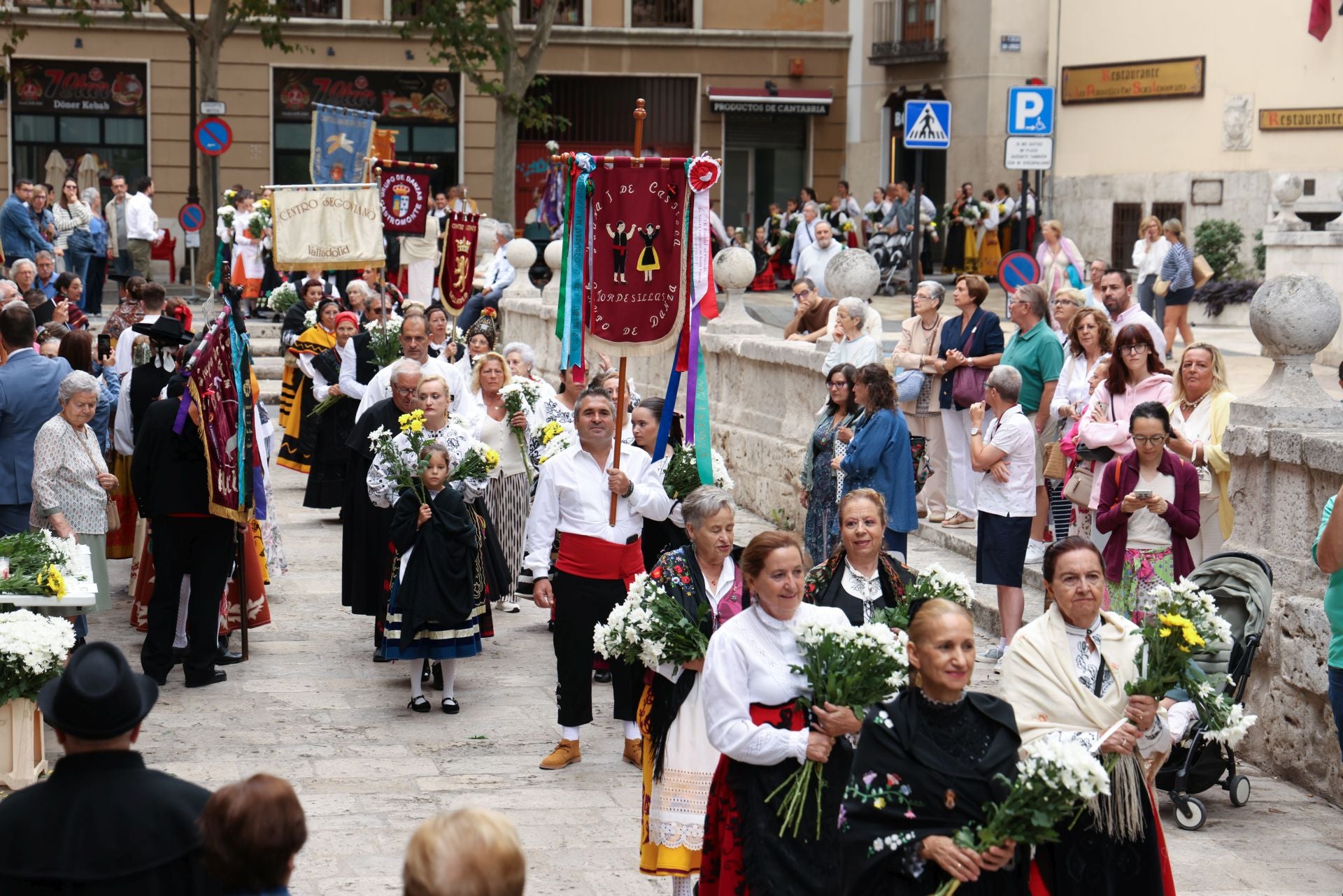 Ofrenda floral y misa en honor a la Virgen de San Lorenzo, patrona de Valladolid