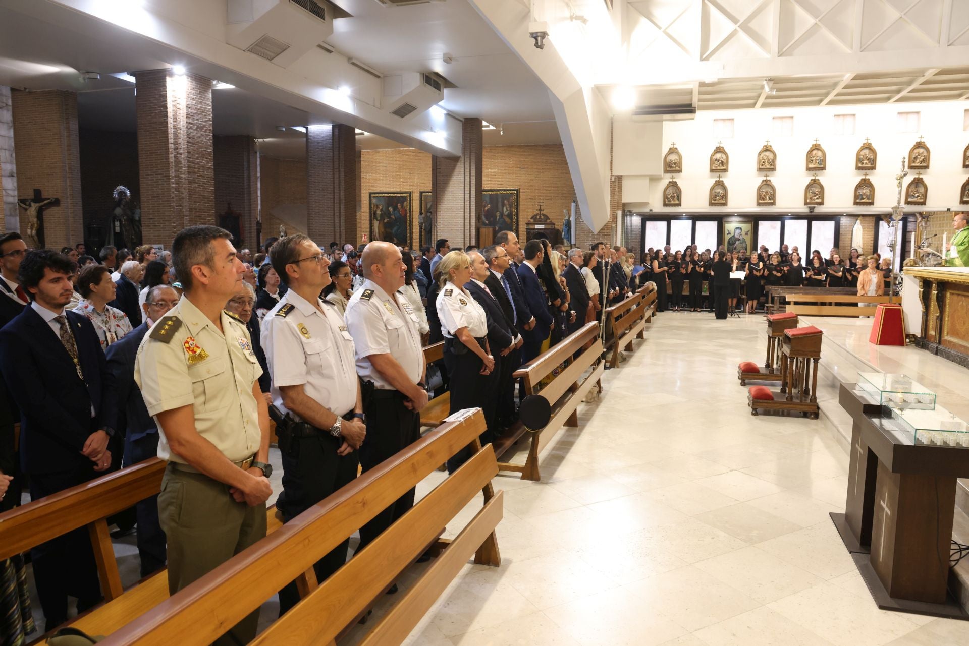 Ofrenda floral y misa en honor a la Virgen de San Lorenzo, patrona de Valladolid